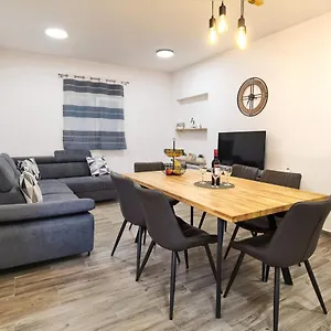  Apartment Nova