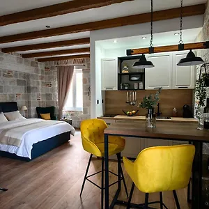  Apartment Lana